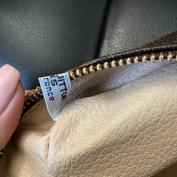 ❌Sold❌Authentic LV Vintage Monogram Toiletry Trousse 28💥 - Picture 16 of 17